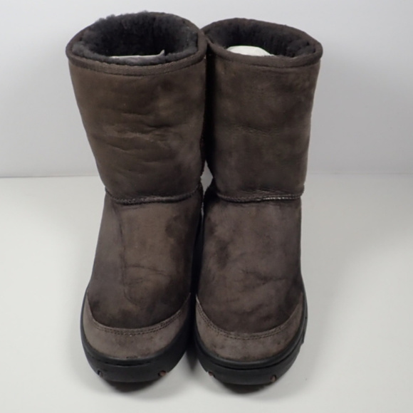 Ugg Brown Ultra Short Revival Boots, Size 7 - Picture 2 of 8